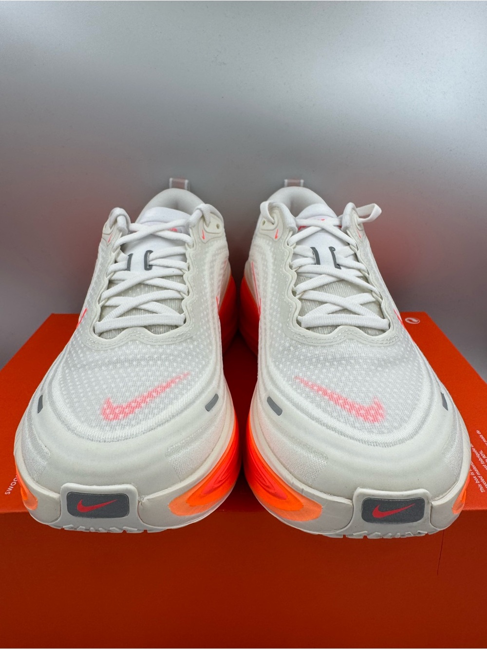 Nike Vomero Plus Sail Hot Lava BRAND NEW Size 10 Women - Picture 3 of 8
